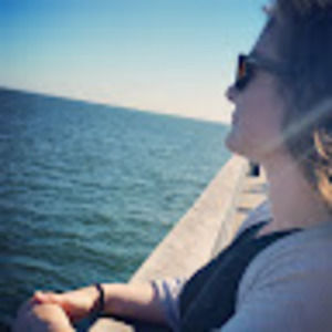 Meet your Posher, Casey